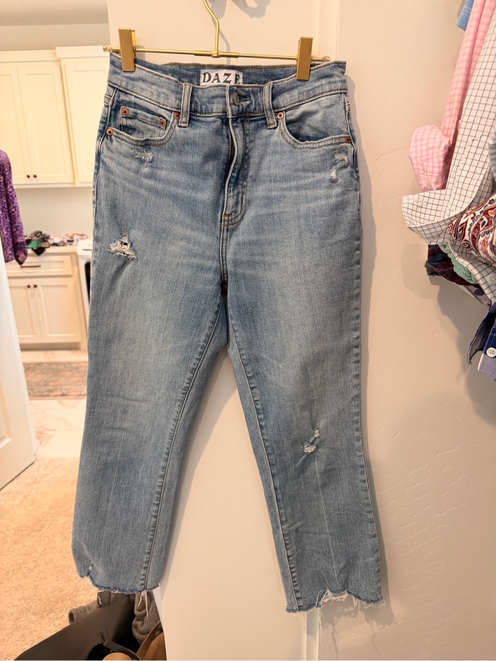 DAZE Light Blue Cropped Distressed Women’s Jeans